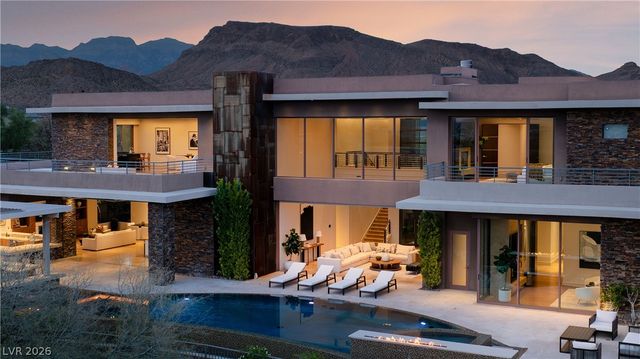 91 Hawk Ridge Drive, Las Vegas, NV 89135