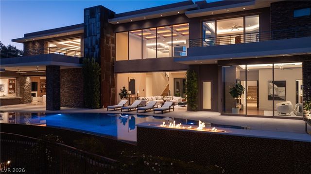 91 Hawk Ridge Drive, Las Vegas, NV 89135