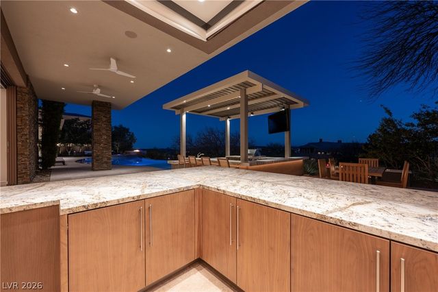 91 Hawk Ridge Drive, Las Vegas, NV 89135