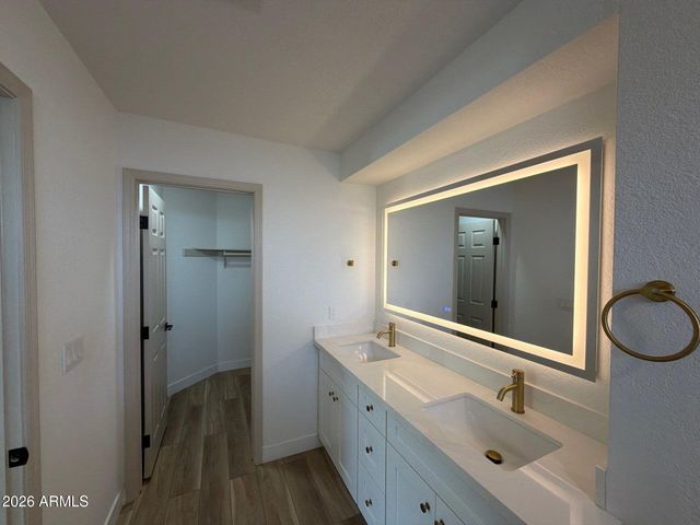 630 N ST PAUL --, Mesa, AZ 85205