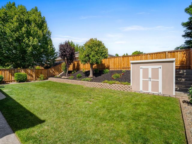 5324 Brandon Dr, Rocklin, CA 95765