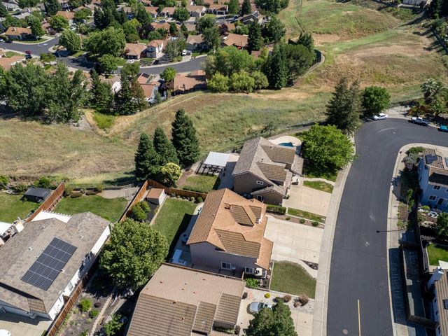 5324 Brandon Dr, Rocklin, CA 95765