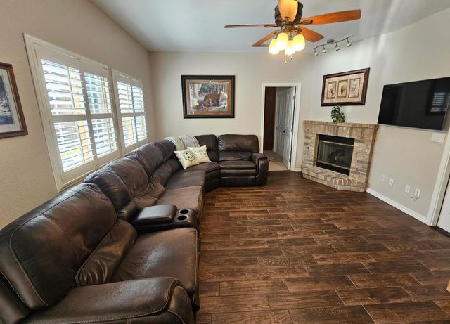 5324 Brandon Dr, Rocklin, CA 95765