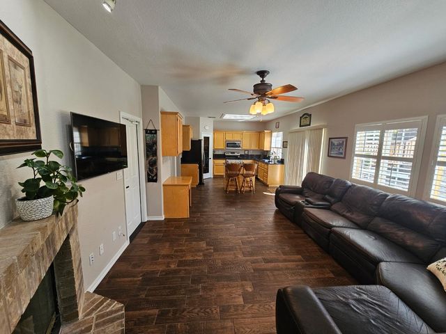 5324 Brandon Dr, Rocklin, CA 95765