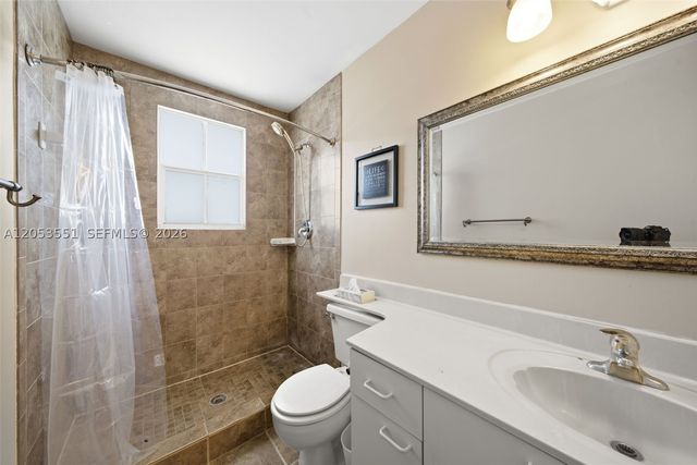 6633 Bayfront Dr, Margate, FL 33063
