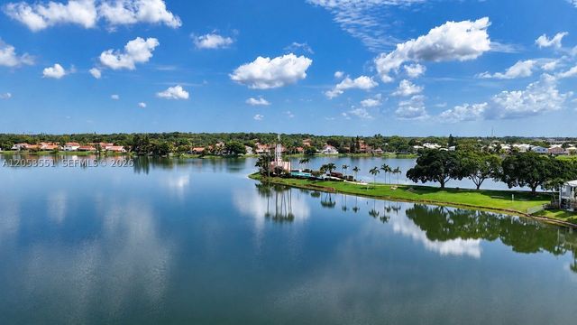 6633 Bayfront Dr, Margate, FL 33063