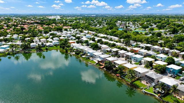 6633 Bayfront Dr, Margate, FL 33063