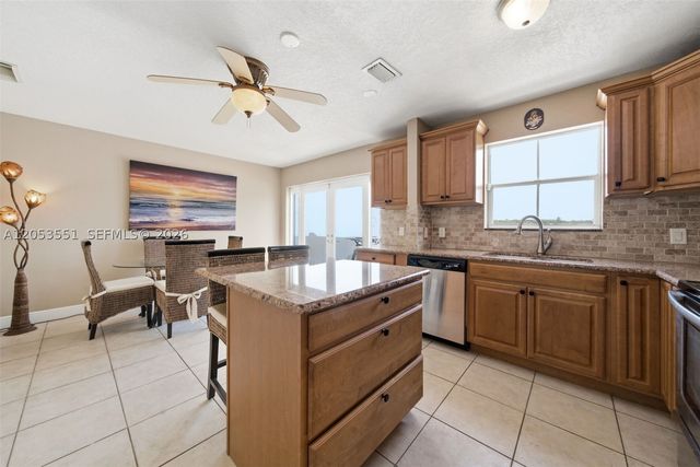 6633 Bayfront Dr, Margate, FL 33063