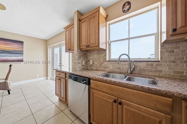 6633 Bayfront Dr, Margate, FL 33063