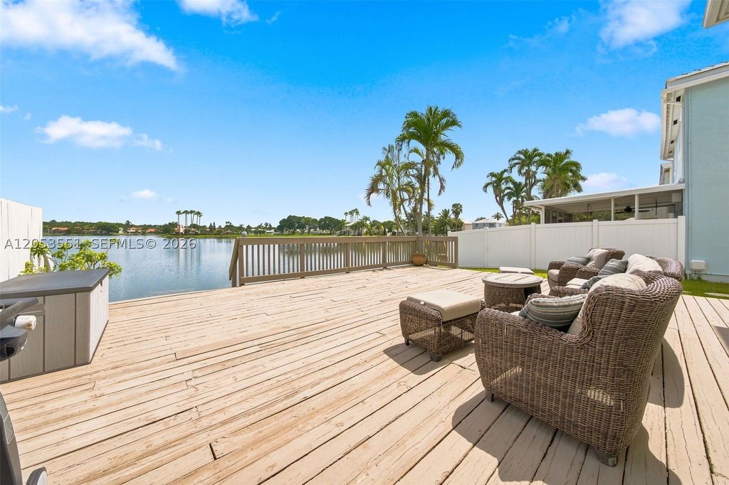 6633 Bayfront Dr, Margate, FL 33063