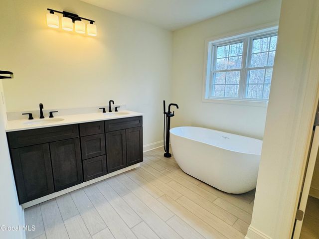 227 Shaker Ridge Drive, Colonie, NY 12309