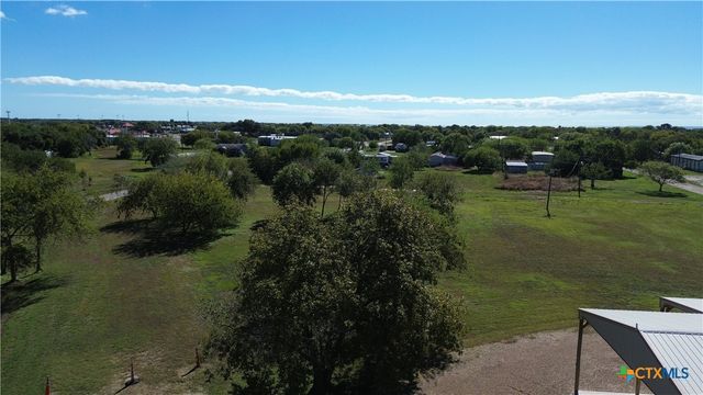 407 Oakland Avenue, Seadrift, TX 77983
