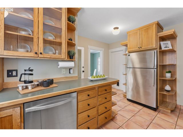 9991 Nw WILARK Ave, Portland, OR 97231