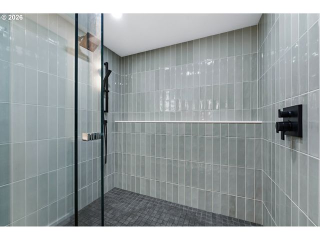 9991 Nw WILARK Ave, Portland, OR 97231