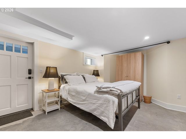 9991 Nw WILARK Ave, Portland, OR 97231