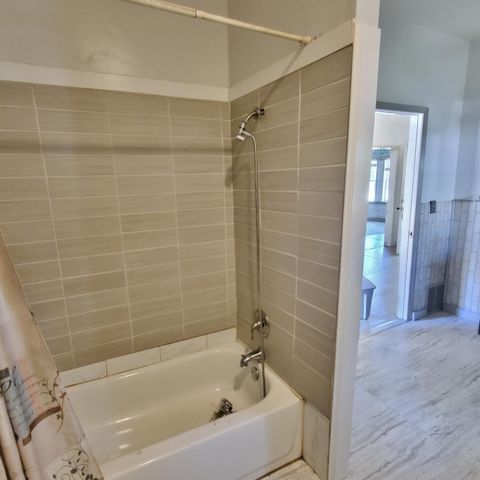 1621 W 10th Street, Michigan City, IN 46360