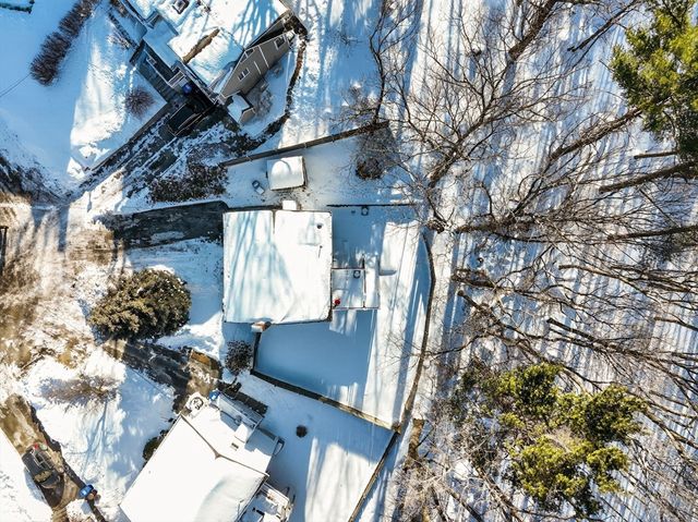 15 Flagg Cir, Waltham, MA 02453