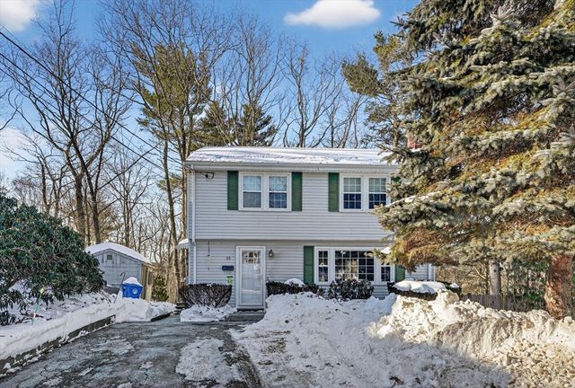 15 Flagg Cir, Waltham, MA 02453