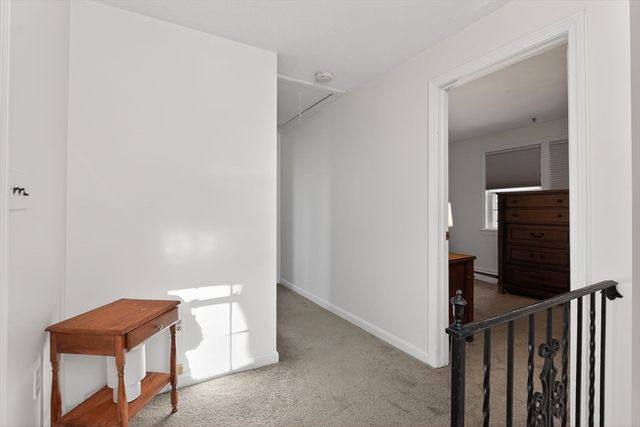 15 Flagg Cir, Waltham, MA 02453