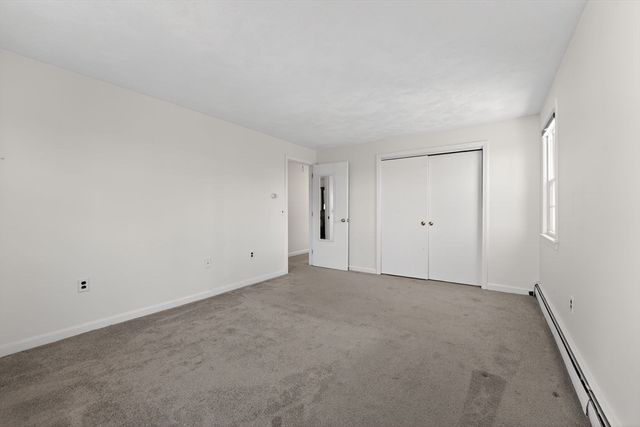 15 Flagg Cir, Waltham, MA 02453