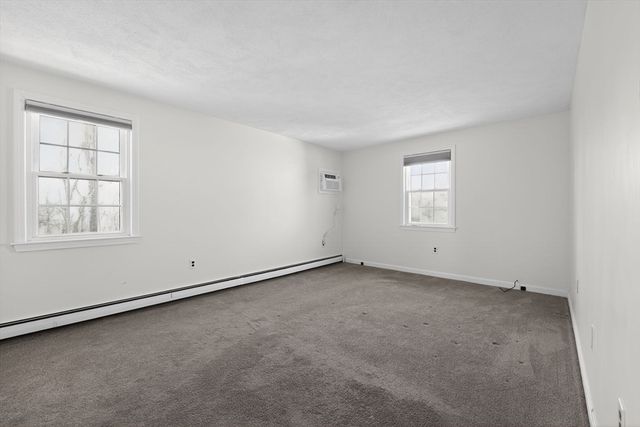 15 Flagg Cir, Waltham, MA 02453