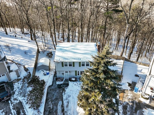15 Flagg Cir, Waltham, MA 02453