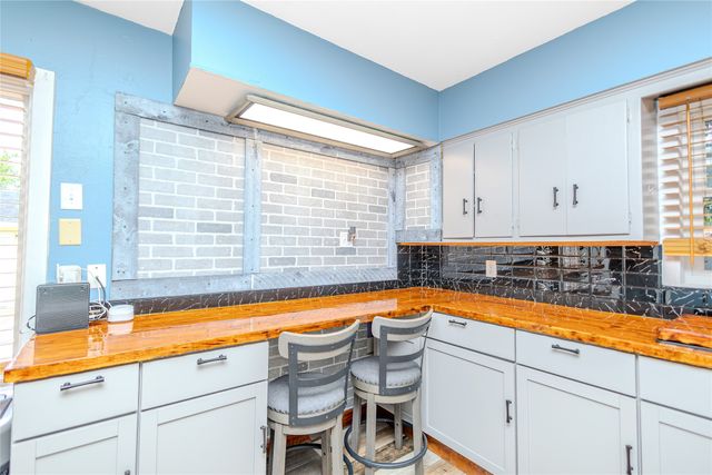 1918 9th Street, Des Moines, IA 50314