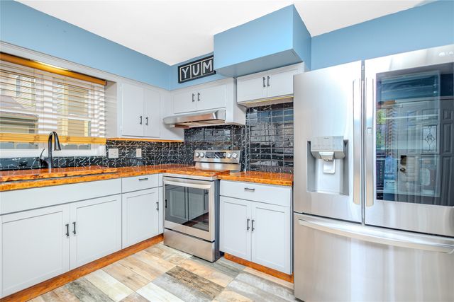 1918 9th Street, Des Moines, IA 50314