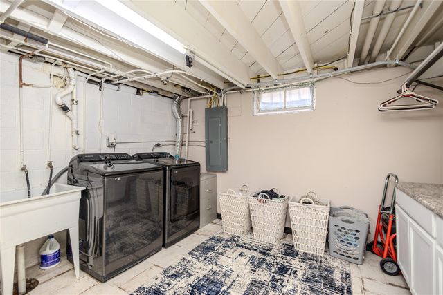 1918 9th Street, Des Moines, IA 50314