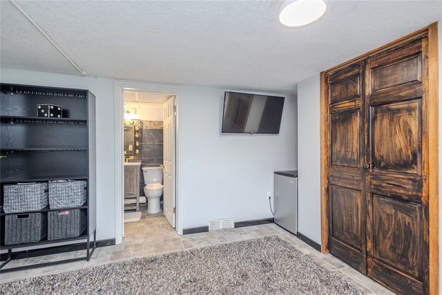 1918 9th Street, Des Moines, IA 50314