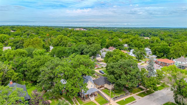 1918 9th Street, Des Moines, IA 50314