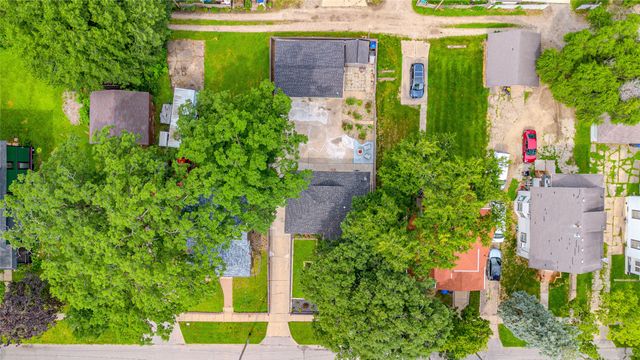 1918 9th Street, Des Moines, IA 50314