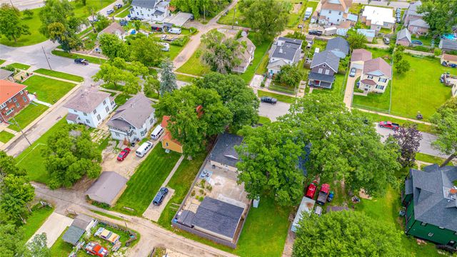 1918 9th Street, Des Moines, IA 50314