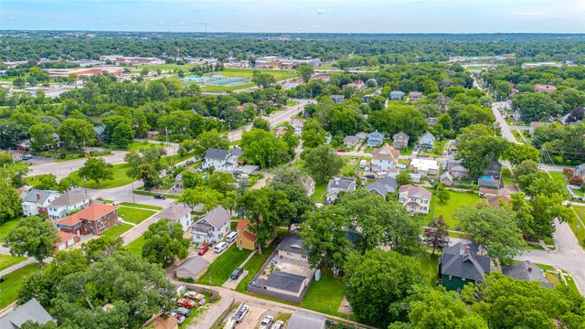 1918 9th Street, Des Moines, IA 50314