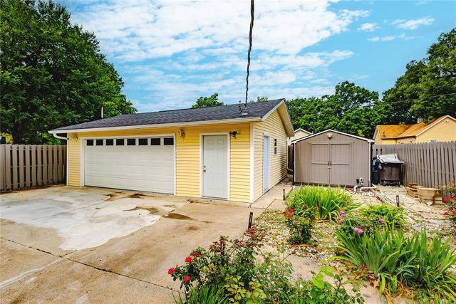1918 9th Street, Des Moines, IA 50314