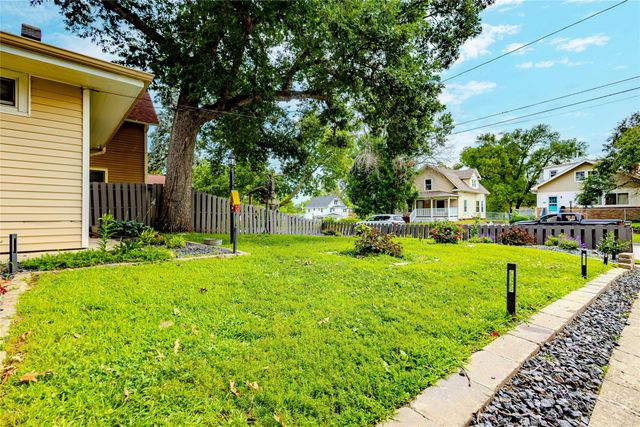 1918 9th Street, Des Moines, IA 50314
