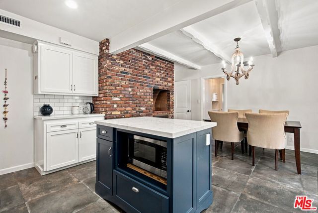 110 S Elwood Avenue, Glendora, CA 91741