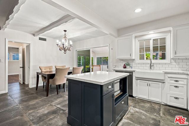 110 S Elwood Avenue, Glendora, CA 91741