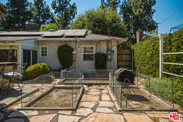 110 S Elwood Avenue, Glendora, CA 91741