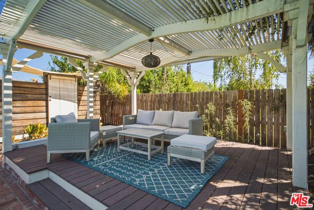 110 S Elwood Avenue, Glendora, CA 91741