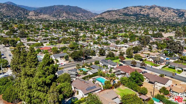 110 S Elwood Avenue, Glendora, CA 91741