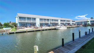 709 Lauderdale Dr, Rockport, TX 78382
