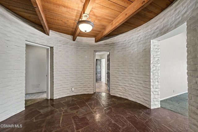 195 Avocado Place, Camarillo, CA 93010