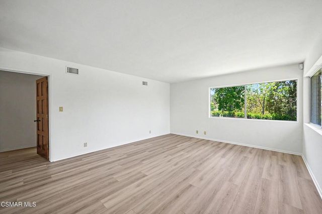 195 Avocado Place, Camarillo, CA 93010