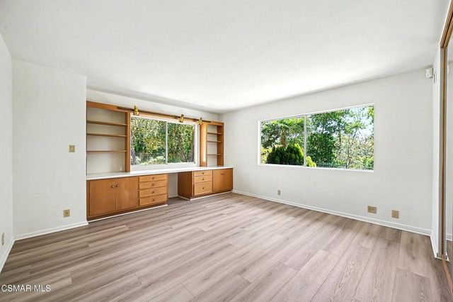 195 Avocado Place, Camarillo, CA 93010