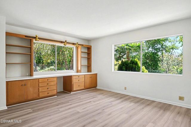195 Avocado Place, Camarillo, CA 93010