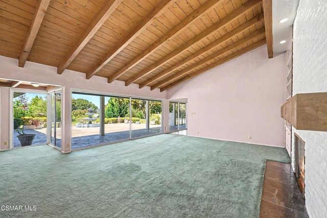 195 Avocado Place, Camarillo, CA 93010