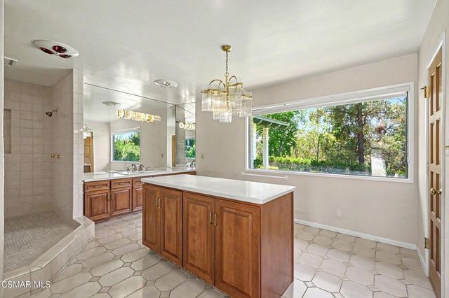 195 Avocado Place, Camarillo, CA 93010