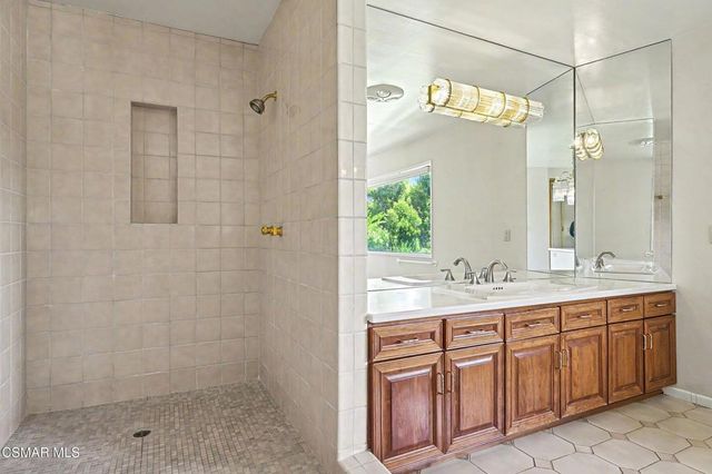 195 Avocado Place, Camarillo, CA 93010