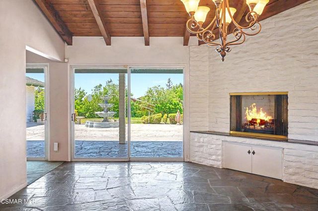 195 Avocado Place, Camarillo, CA 93010
